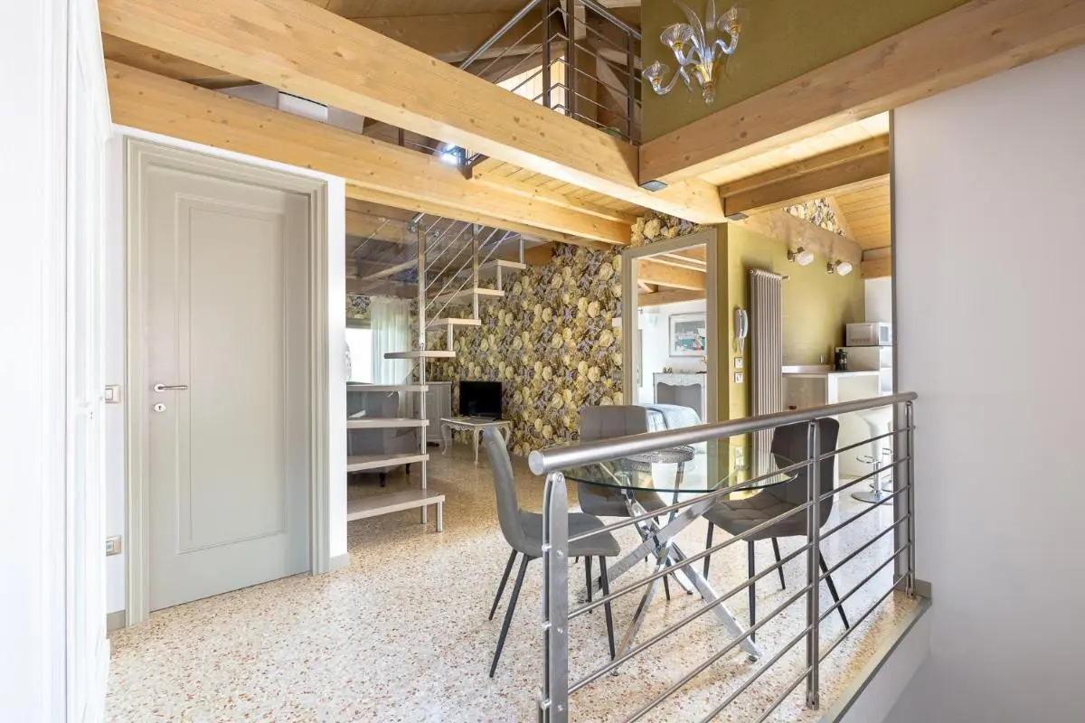 Image 3 of Ca’ Cappello Venice Apartment 2 with Canal View