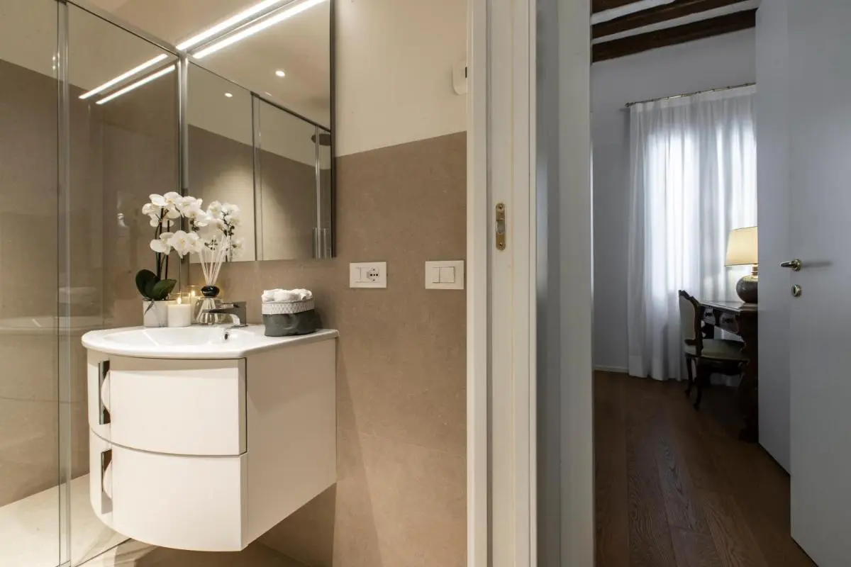 Image 2 of Ca’ Delle Acque Deluxe Apartment R&R