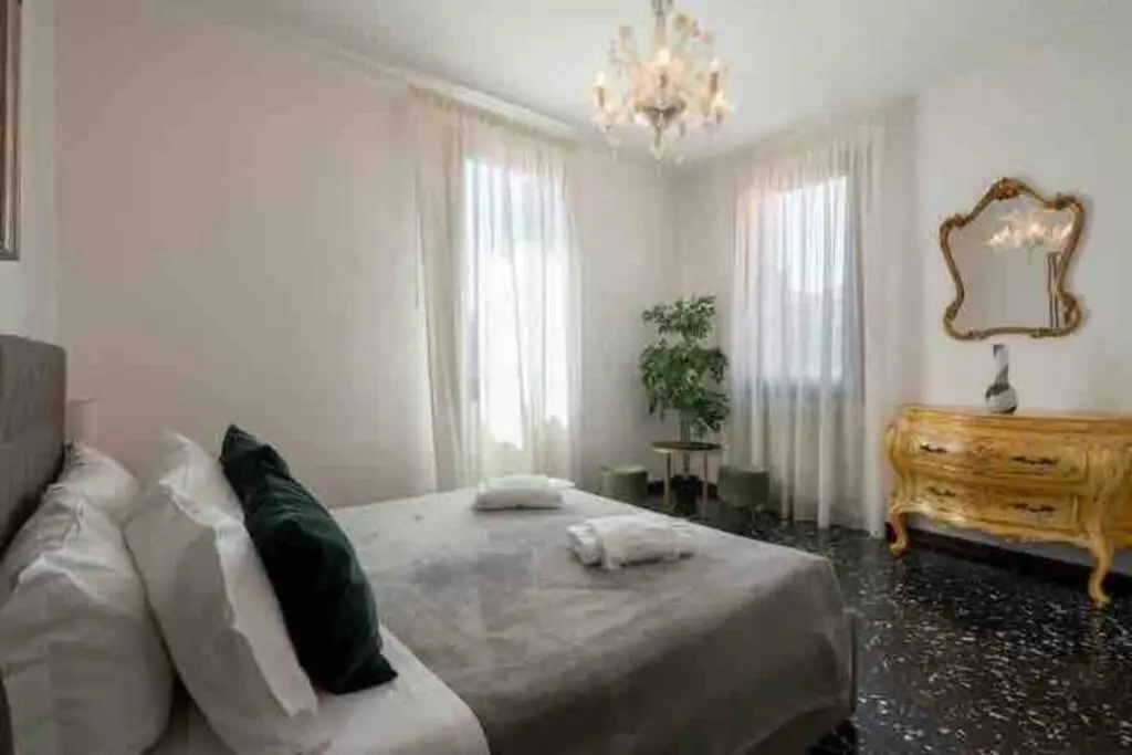 Image of Ca’ Pesaro rooftop terrace apartment.