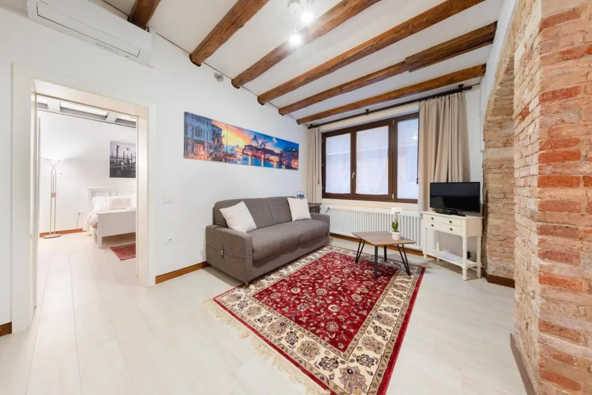 Image 4 of Ca’ del Pozzo Loft Apartment