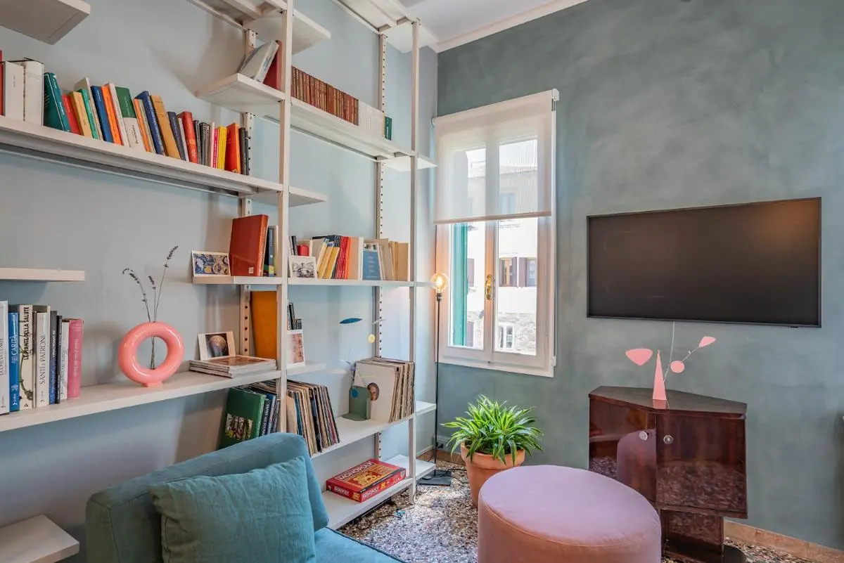 Image 4 of Casa della Sensa 1 Garden & Canal View