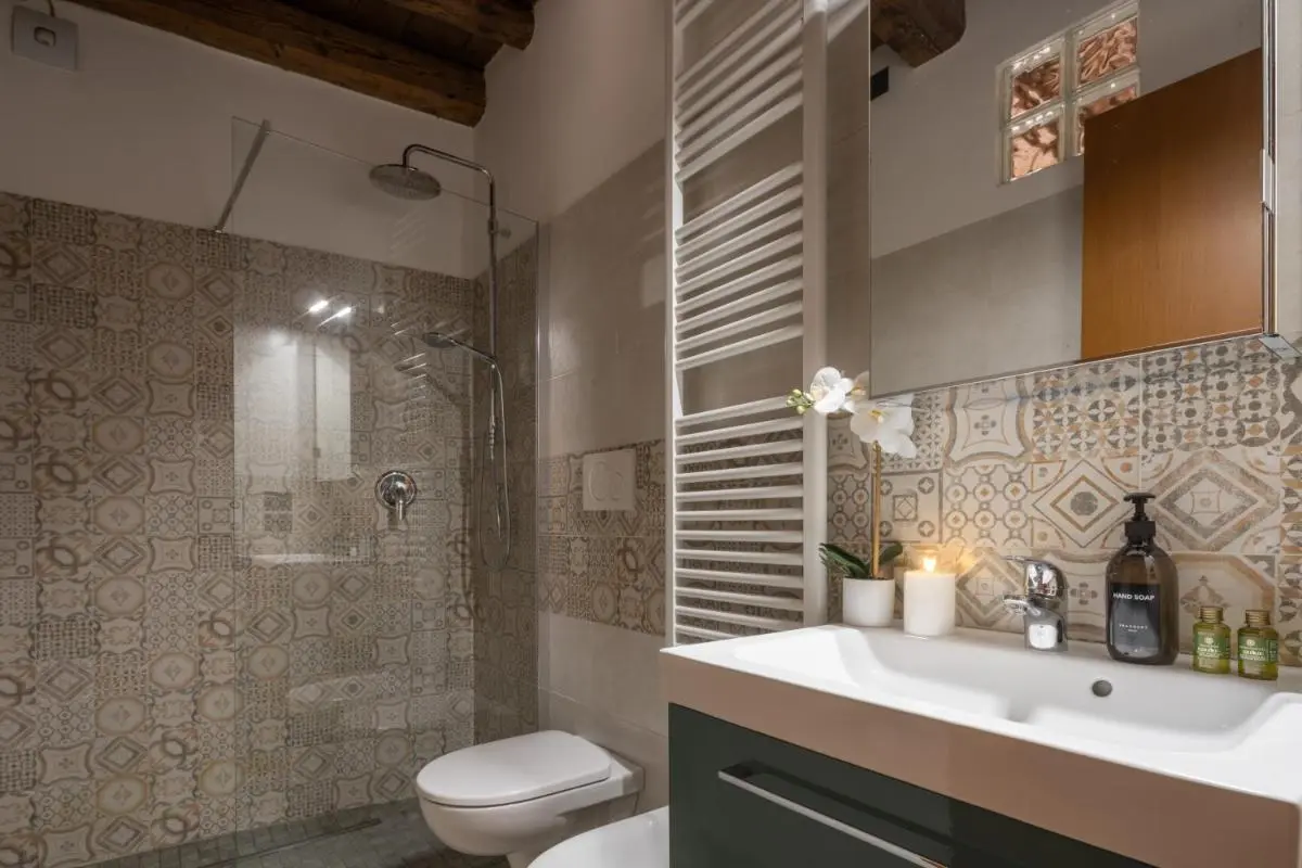 Image 2 of Castello Apartment with Garden R&R