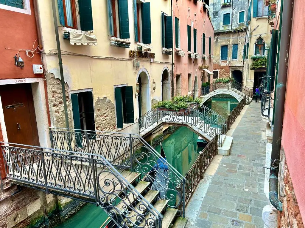 Image of Central Flat Romantic Domus Remedio