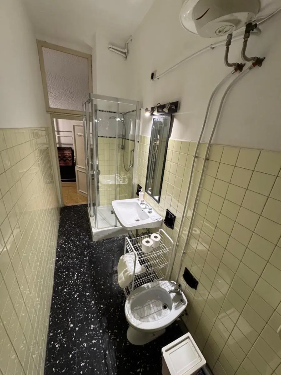 Image 2 of Charming large palazzo in center Venice for up to 9 people