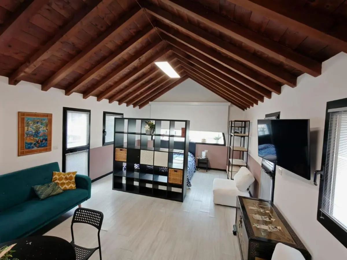 Image 4 of Charming loft apartment 15m to Venice