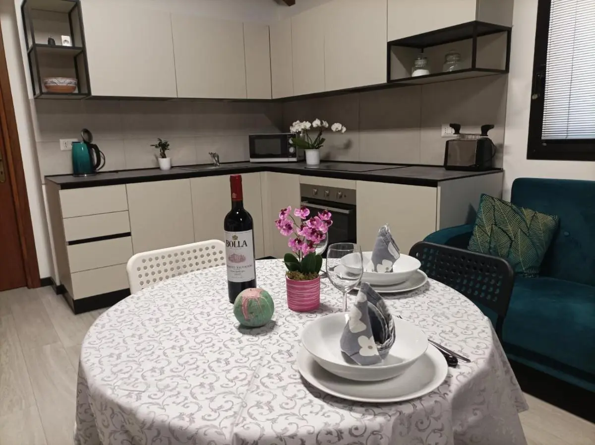 Image 3 of Charming loft apartment 15m to Venice