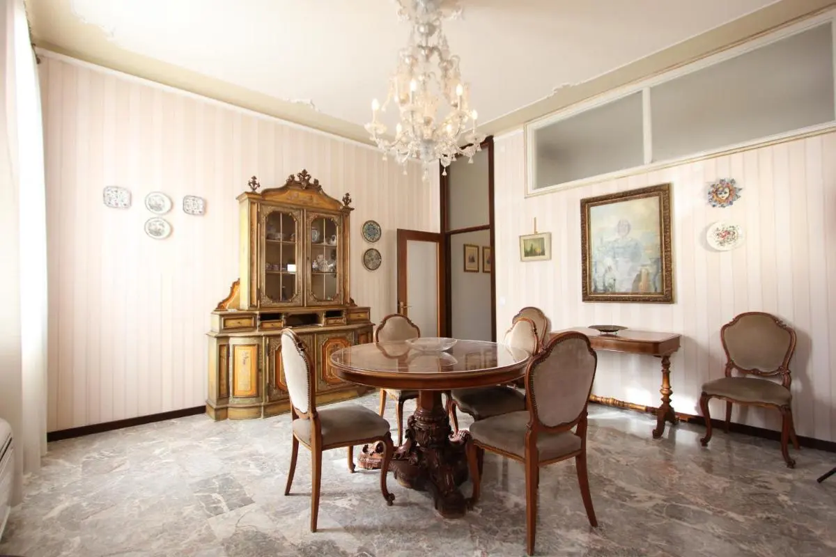 Image 3 of City Apartments Corner Canal View