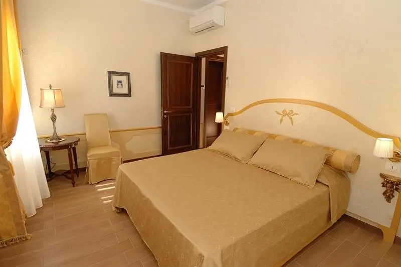 Image 6 of Corte dei Santi