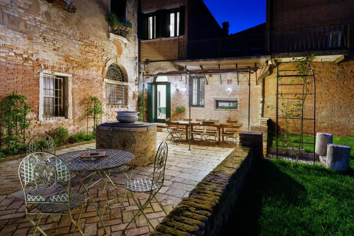 Image 5 of Corte della Palma Superb Venetian Garden