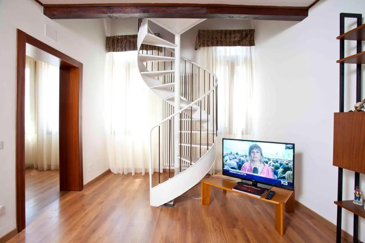 Image 4 of DI.GIANFRANCO PIANO NOBILE