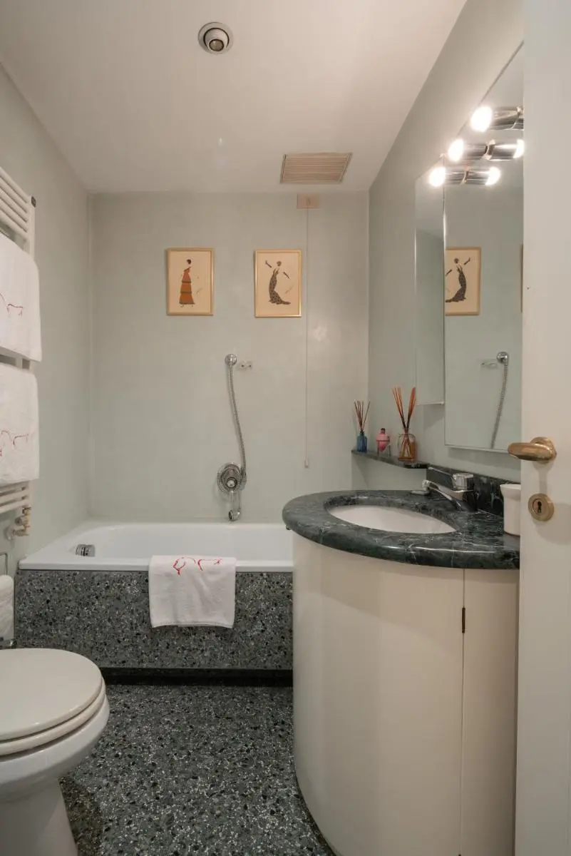 Image 3 of Garden apartment