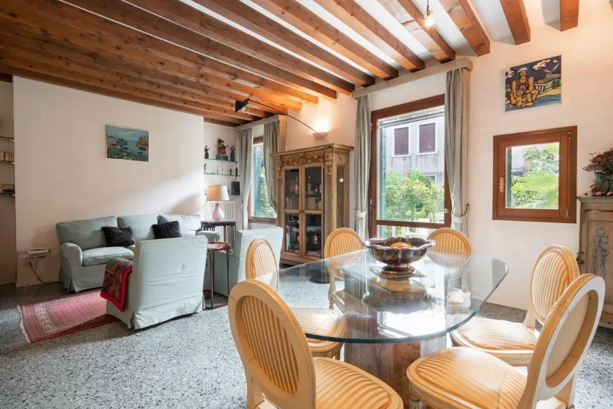 Image 2 of Garden apartment