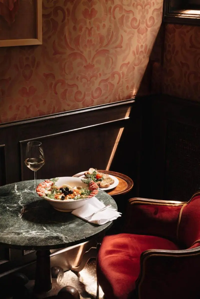 Image 3 of Hotel Flora