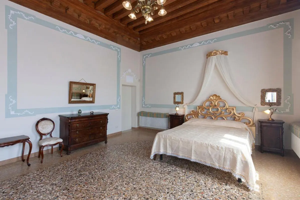 Image 5 of LUXURY APARTMENT PESARO PAPAFAVA