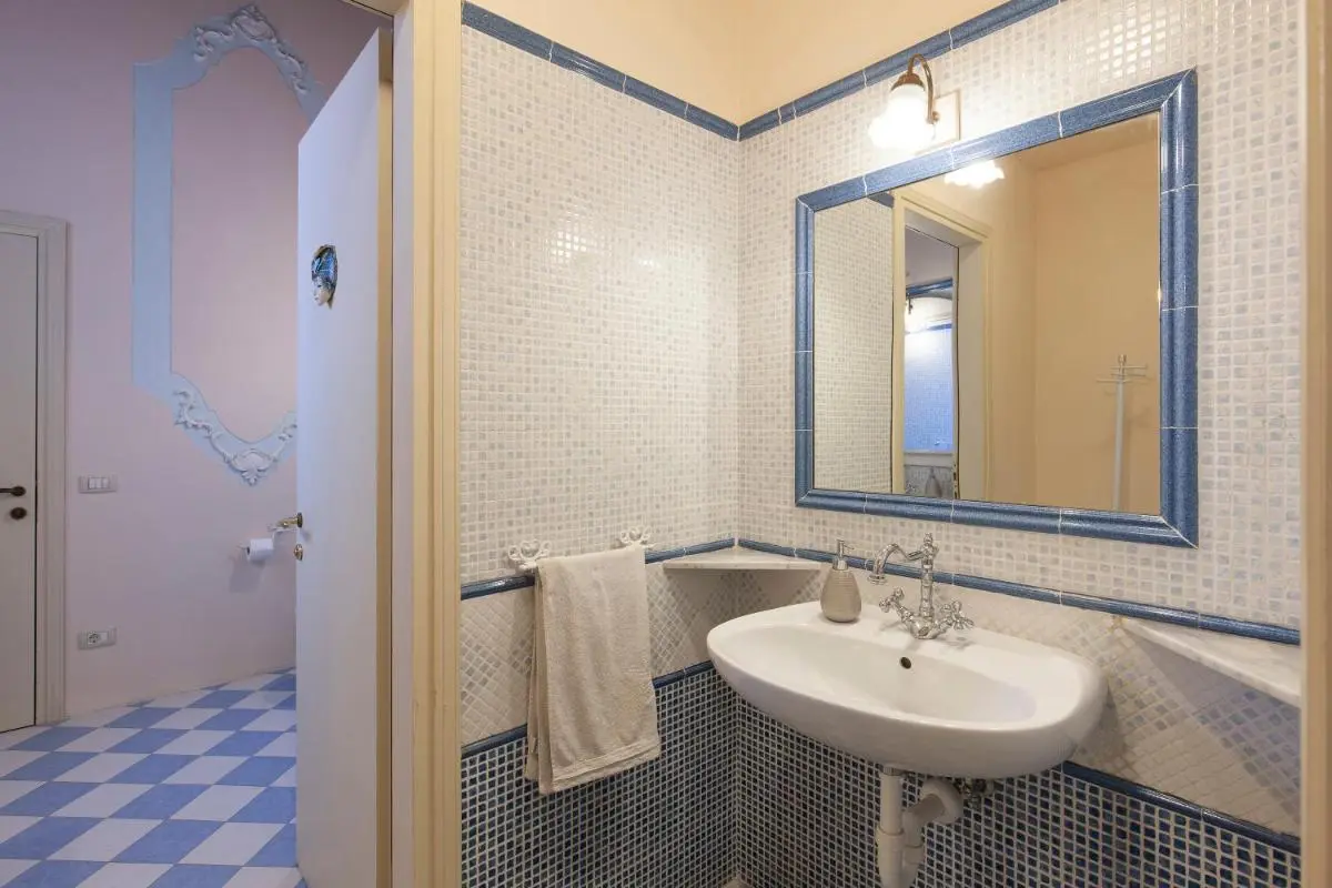 Image 2 of LUXURY APARTMENT PESARO PAPAFAVA