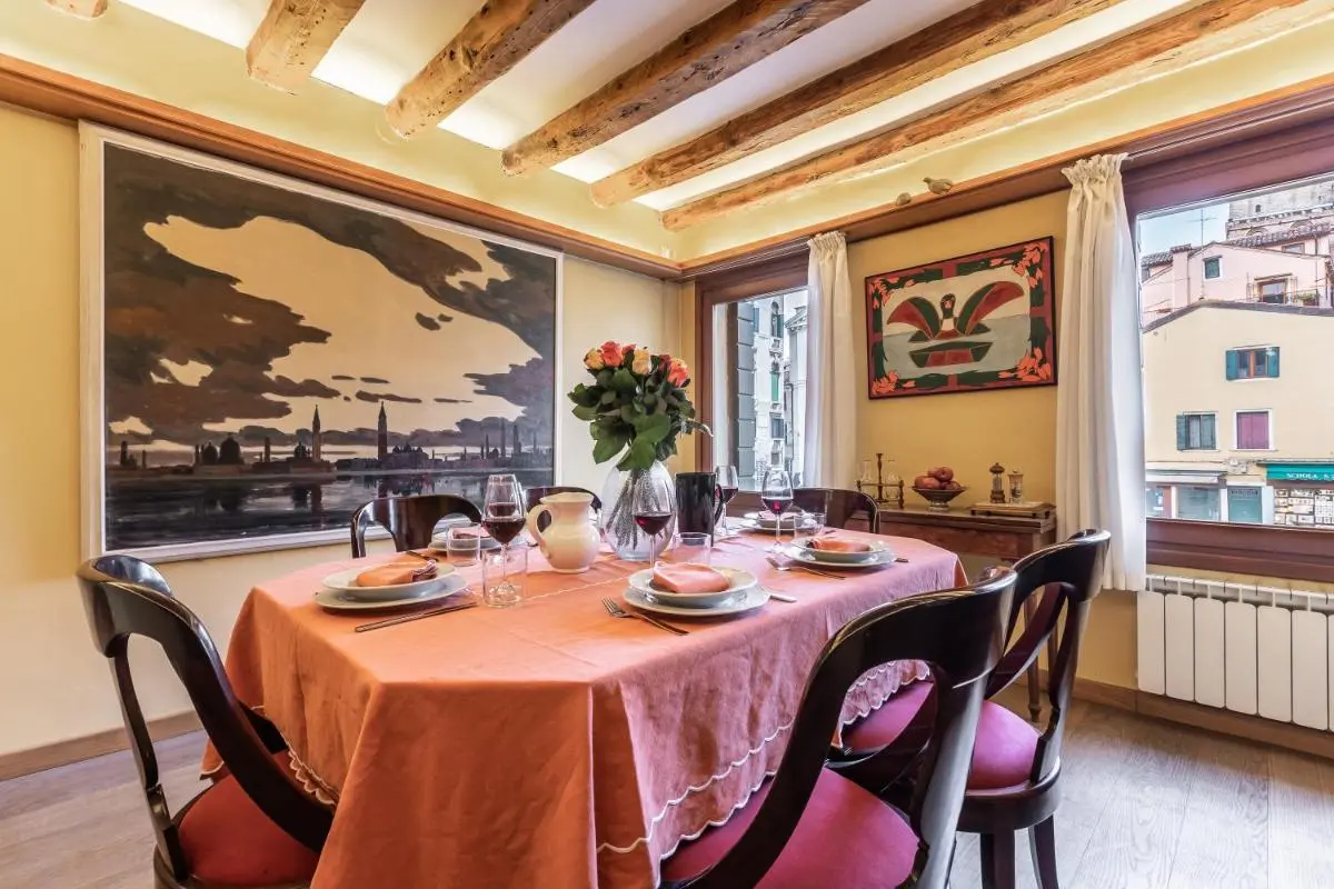 Image 3 of La Tana Cozy Apartment in Campo San Maurizio