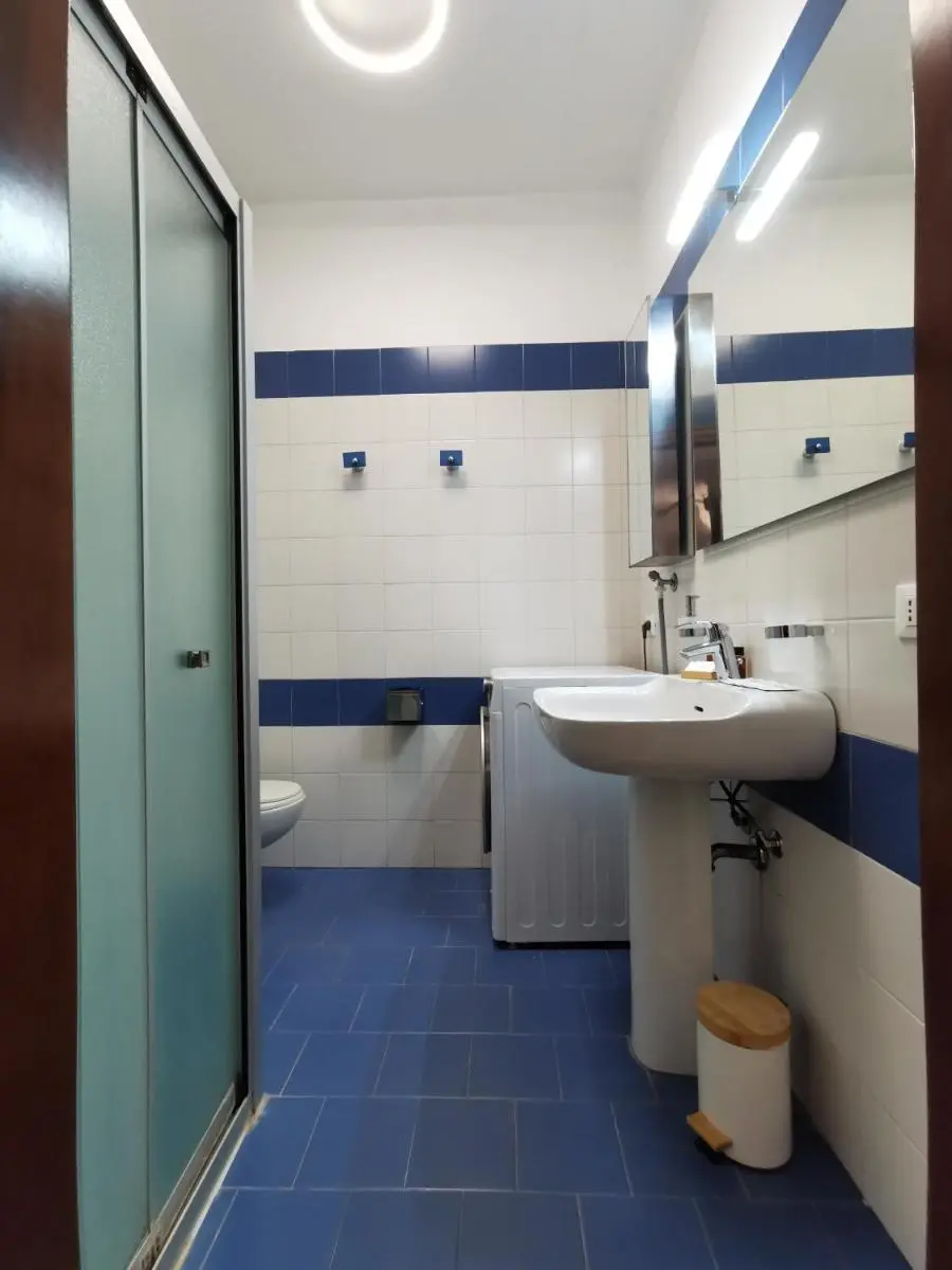 Image 6 of Large and Bright Apartment with Canal View