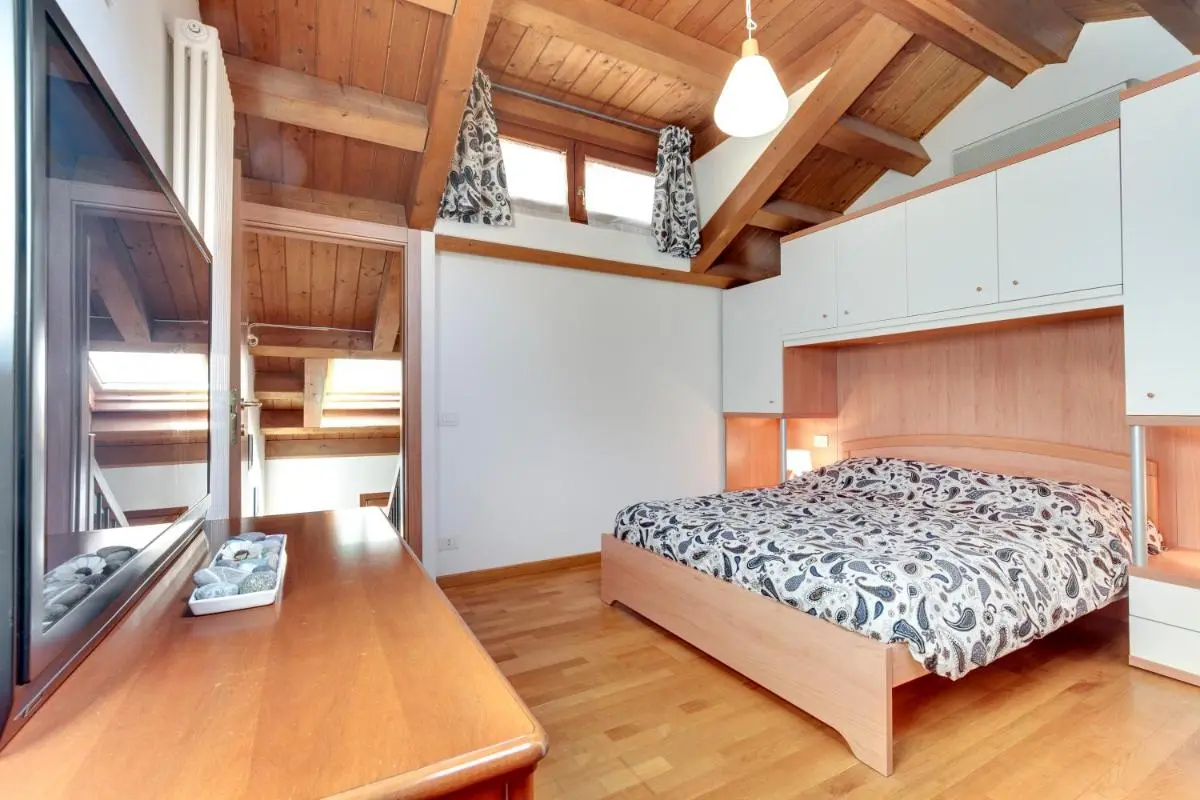 Image 1 of Little Canal 19