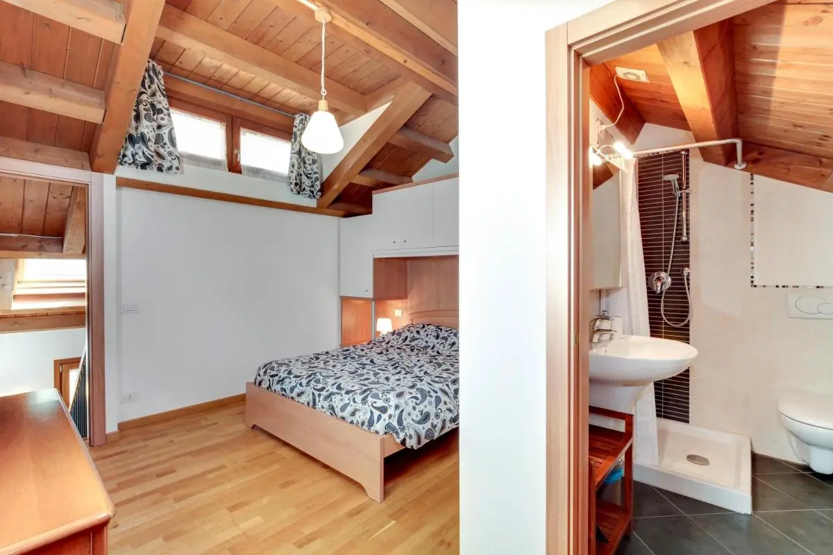 Image 2 of Little Canal 19