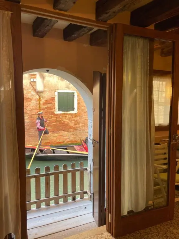 Image of Lovely flat with canal view near Rialto Bridge