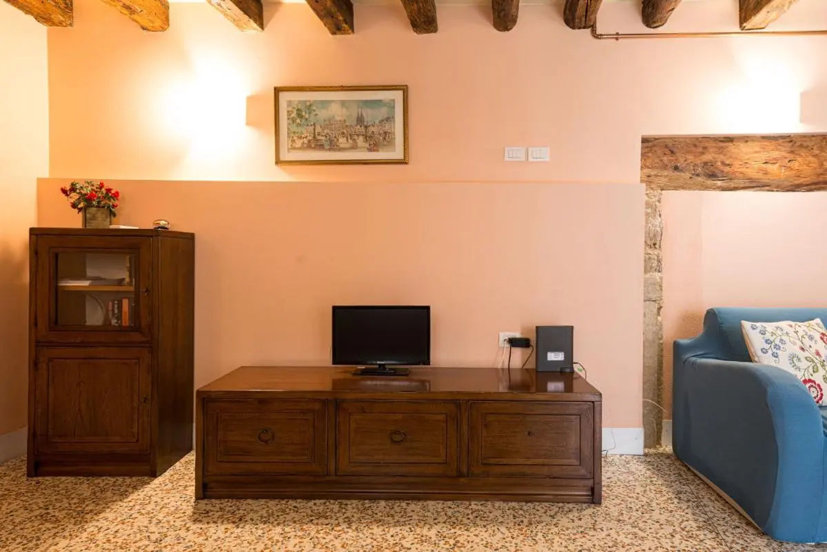 Image 4 of Lovely flat with canal view near Rialto Bridge