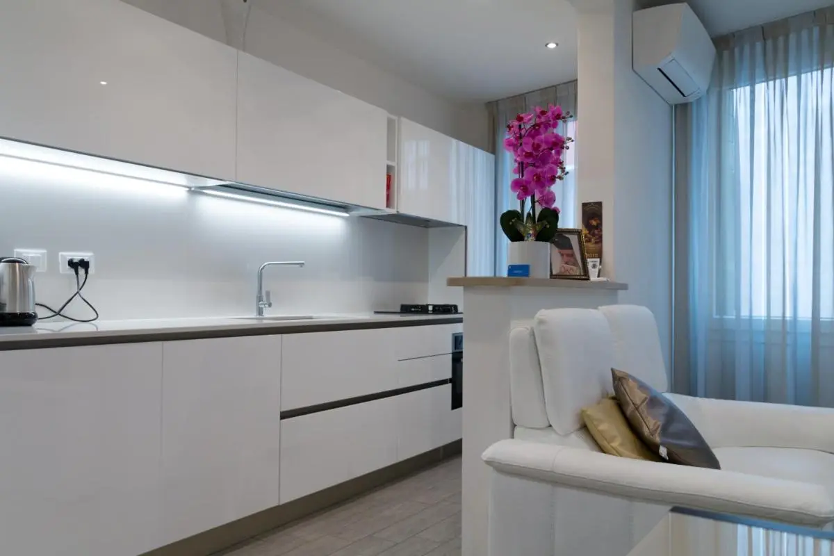 Image 3 of Majoorel (near San Marco)