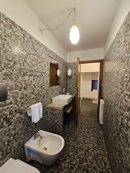 Image 4 of Palazzo Castelli