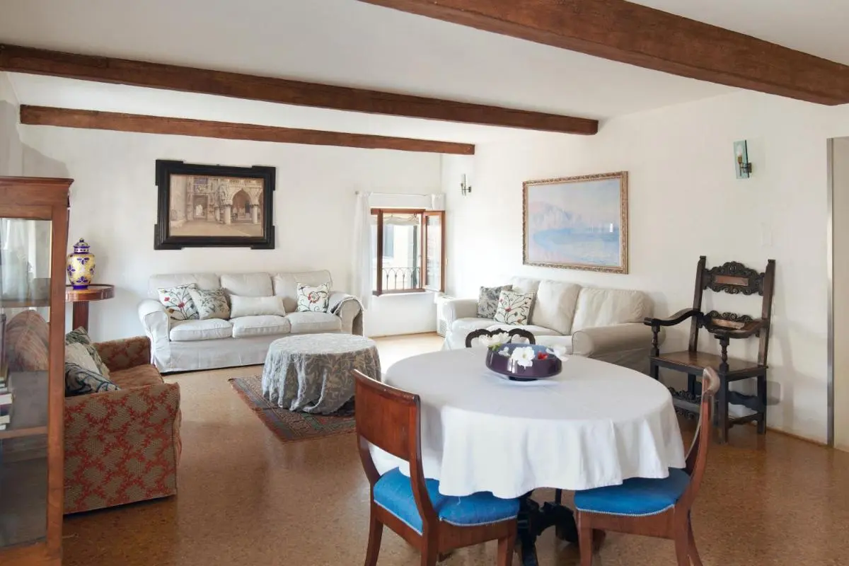 Image 3 of Palazzo Contarini Della Porta Di Ferro