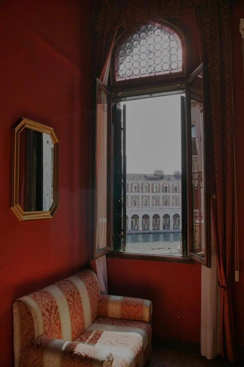 Image 5 of Palazzo Lion Morosini – Check in presso Locanda Ai Santi Apostoli