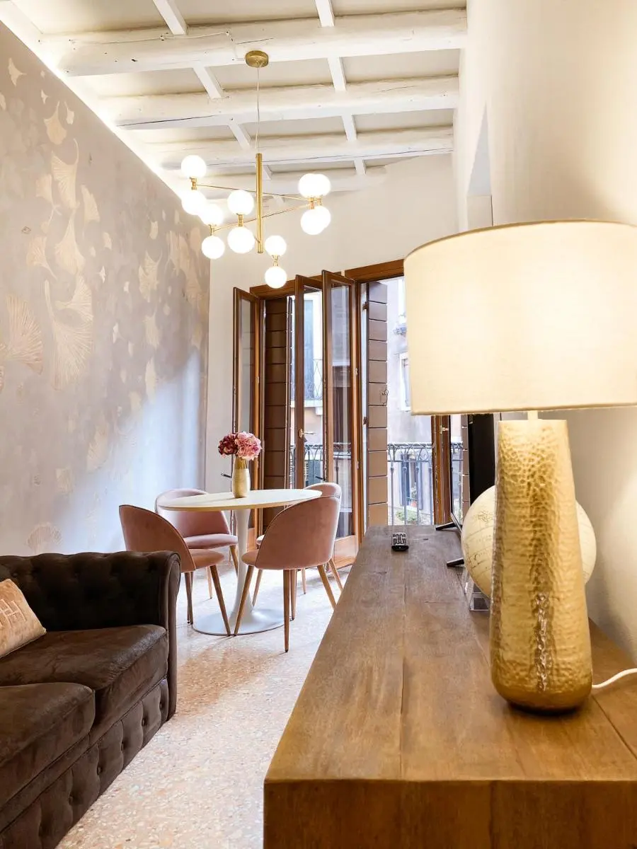 Image 3 of Querini Suite-Balcony on canal, close to San Marco