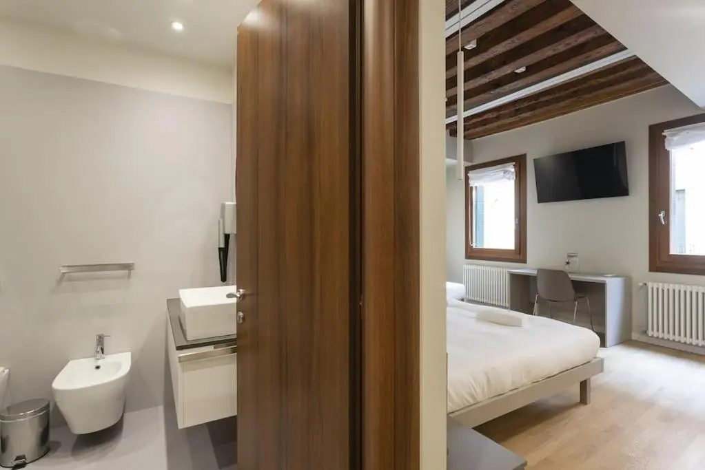 Image 2 of Rialto Prestige Apartment