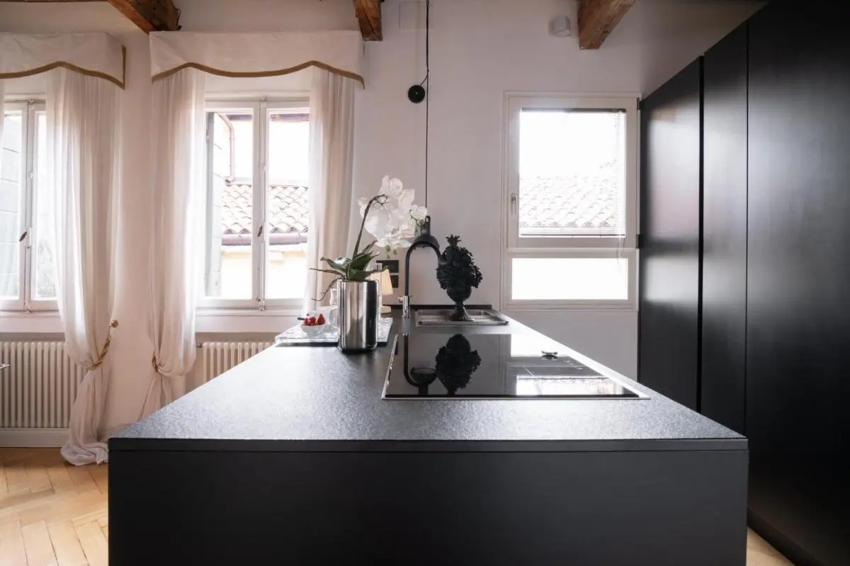 Image 2 of Rialto Terrace on the Grand Canal