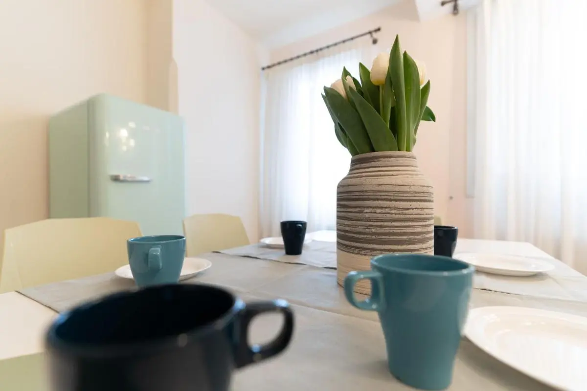 Image 6 of Ricco di comfort, grande, luminoso e comodo