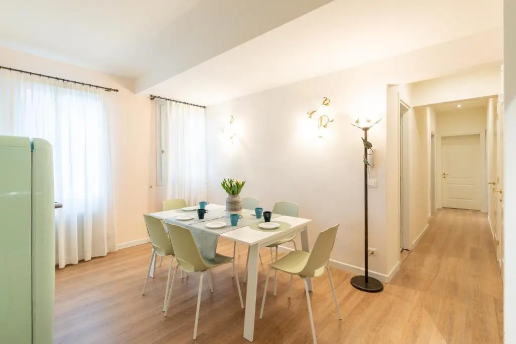 Image of Ricco di comfort, grande, luminoso e comodo