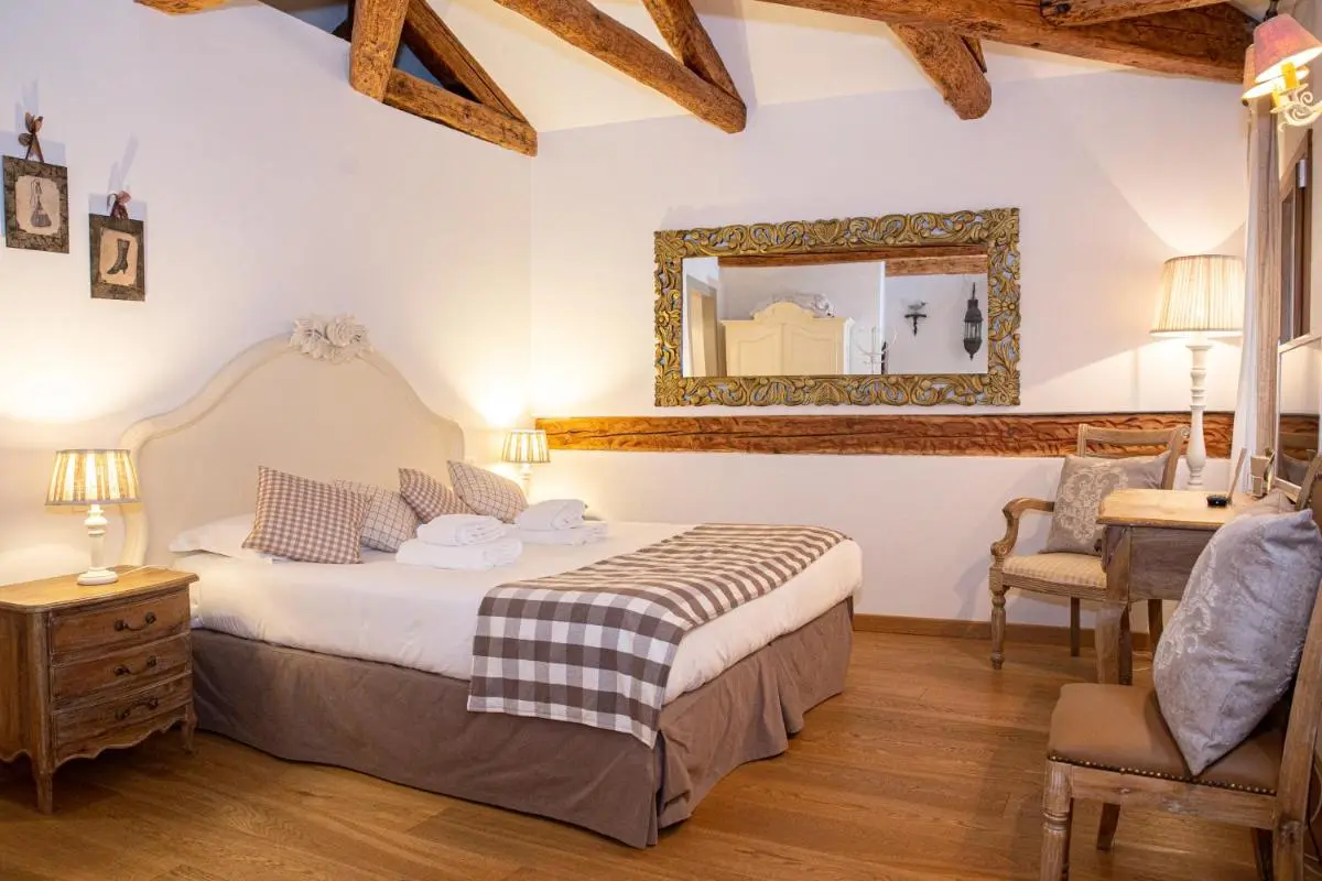 Image 6 of Rigoletto Charm