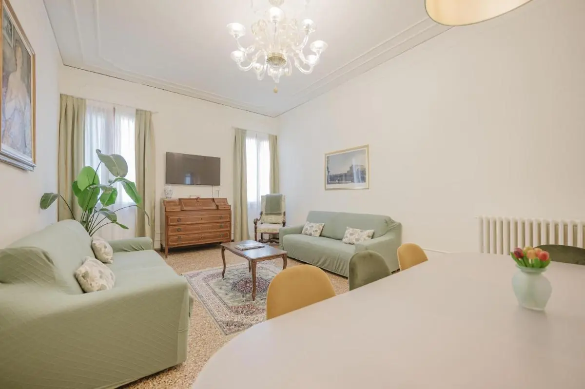 Image 4 of Santo Stefano Palace