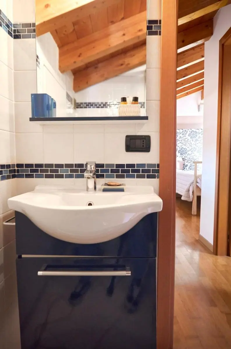 Image 3 of Stella Marina 5