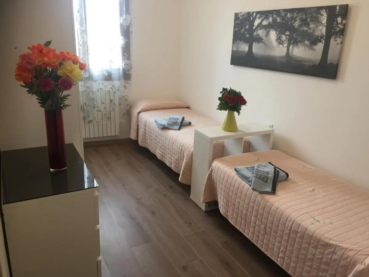 Image 4 of TINTORETTO 1 CON TERRAZZA SOPRA IL TETTO, 3 bagni, 3 grandi camere da letto, SUPER NUOVO