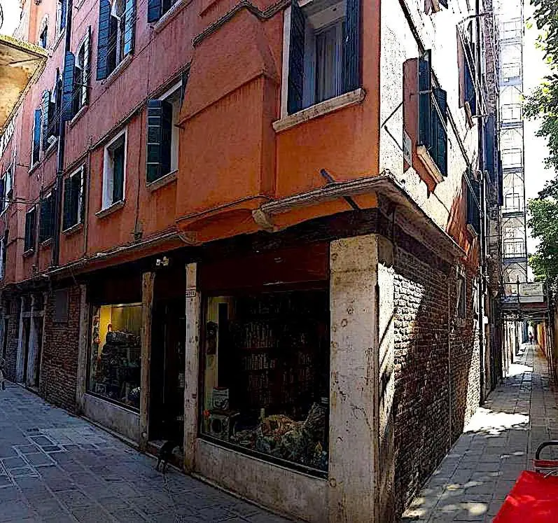 Image 4 of The Hatter’s Venice Apartment