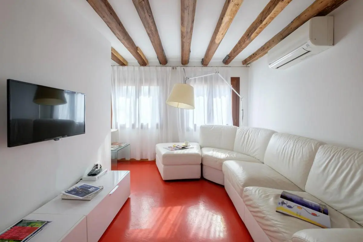 Image 4 of The Lion’s House APT4