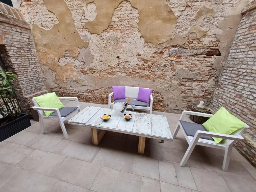 Image of Venice Apartment with Private Courtyard