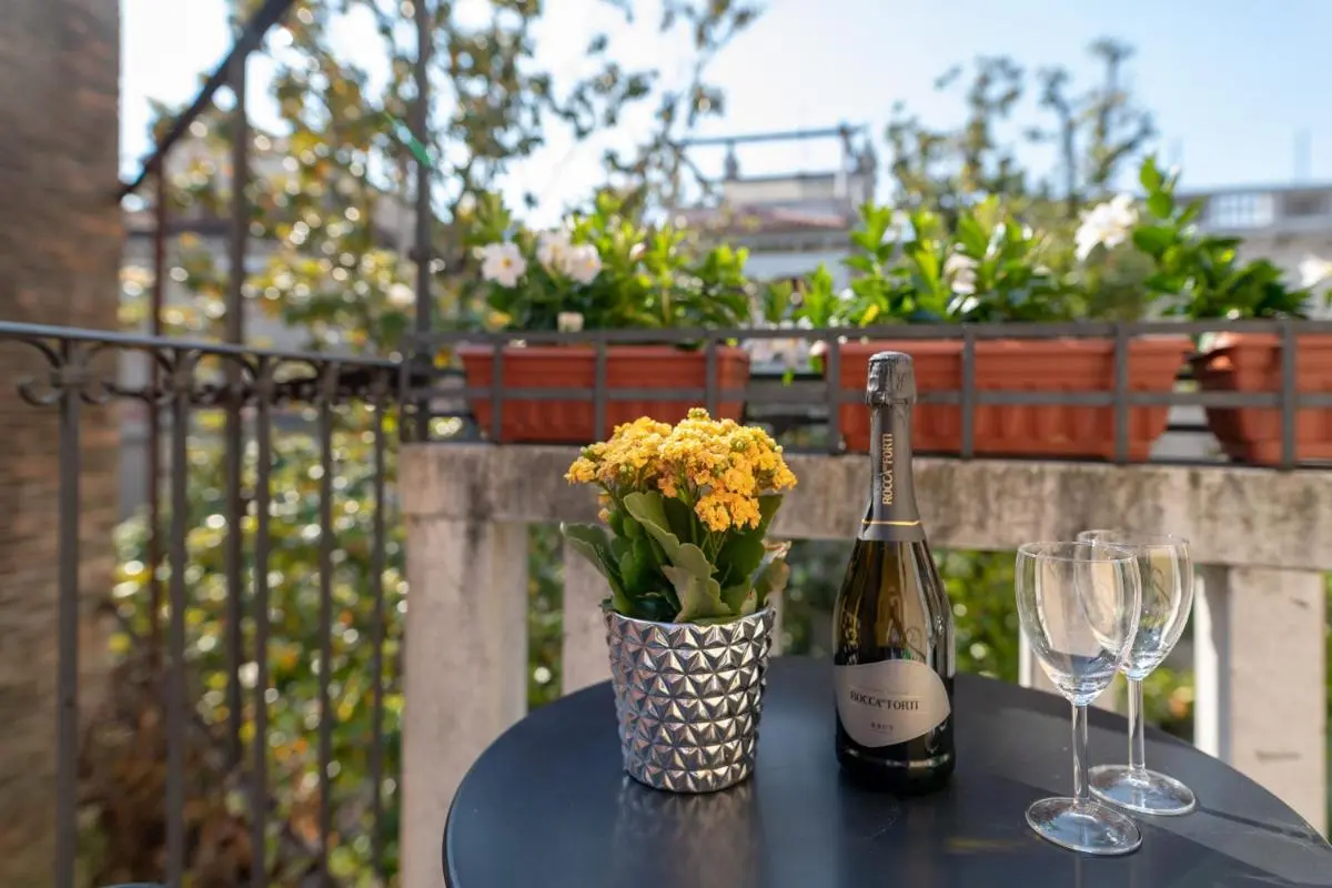 Image 3 of Venice Apartments San Samuele