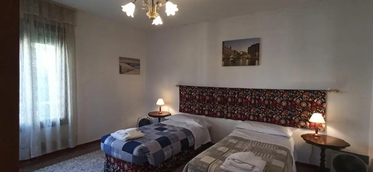 Image 6 of Ve-nice Suite Formosa C5141