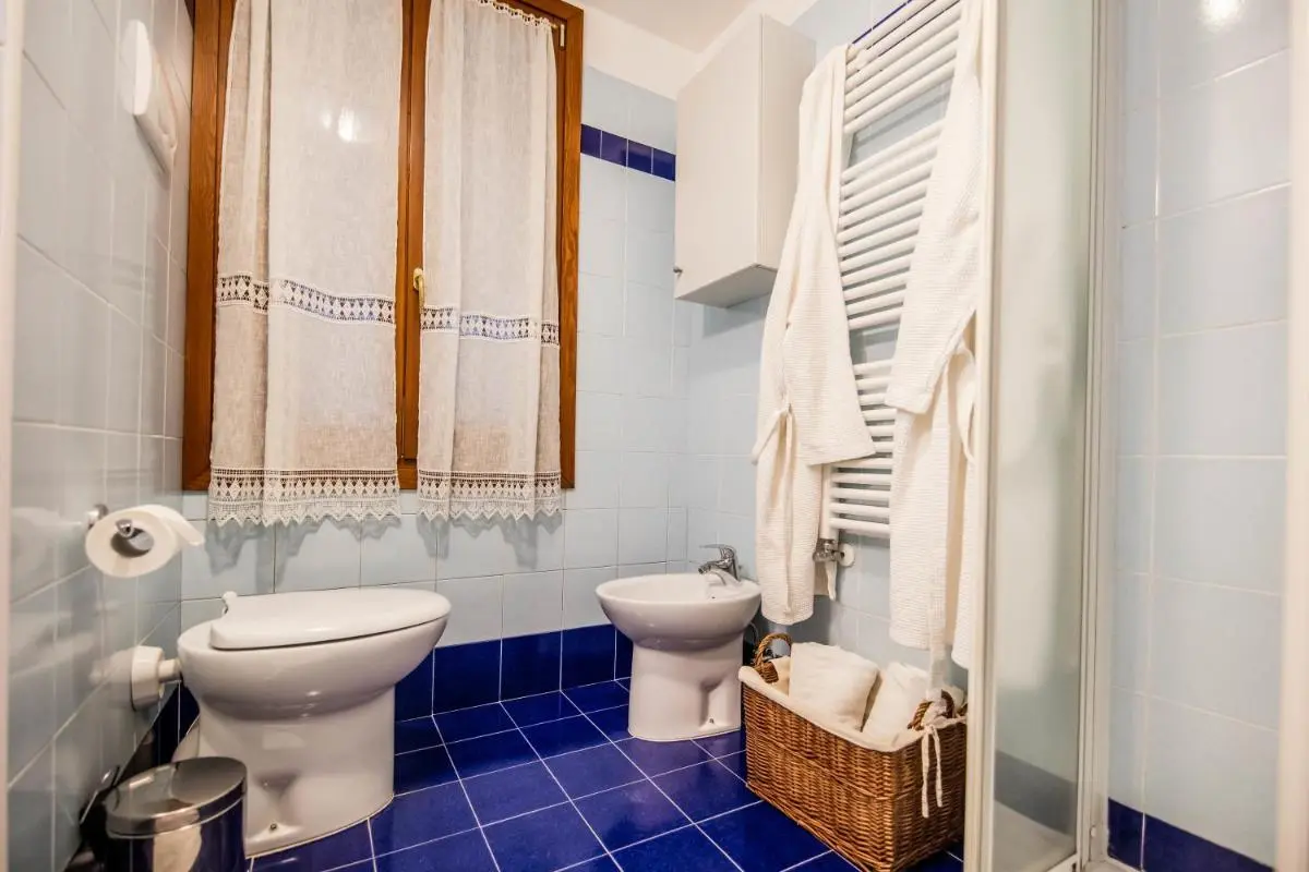 Image 2 of Venice and Venice Apartments – private rooms in shared apartment