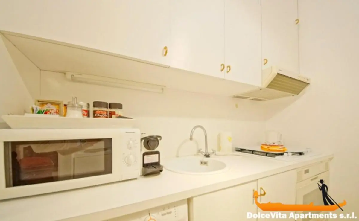 Image 3 of WellVenice Fenice