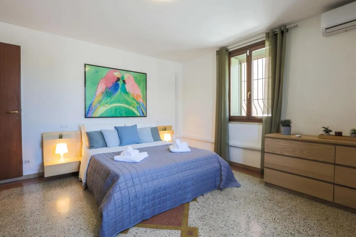 Image 5 of Elegant Apartment: [Free Netflix, Wi-Fi & Parking]