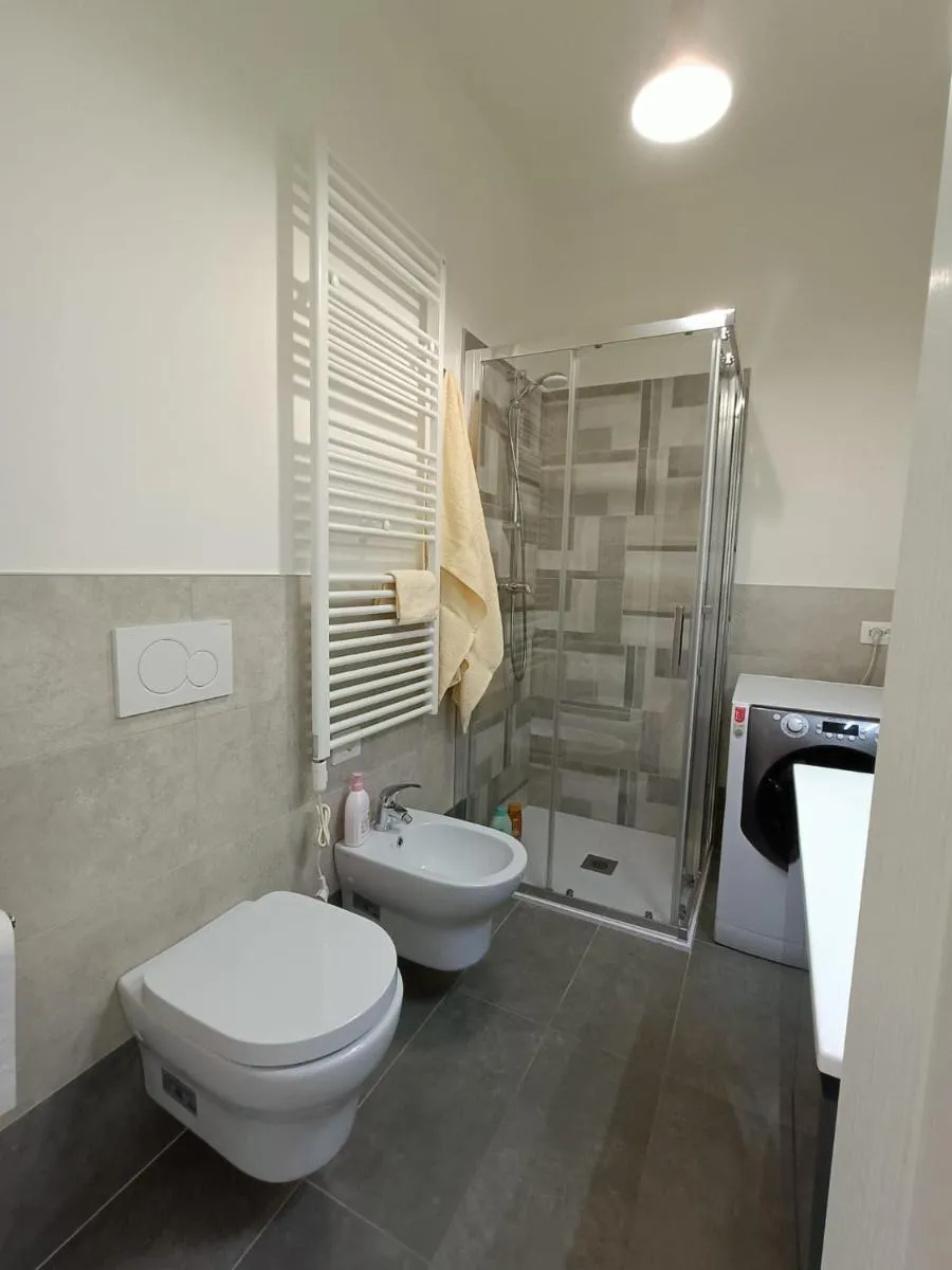 Image 3 of ‘Na Chicca A Verona