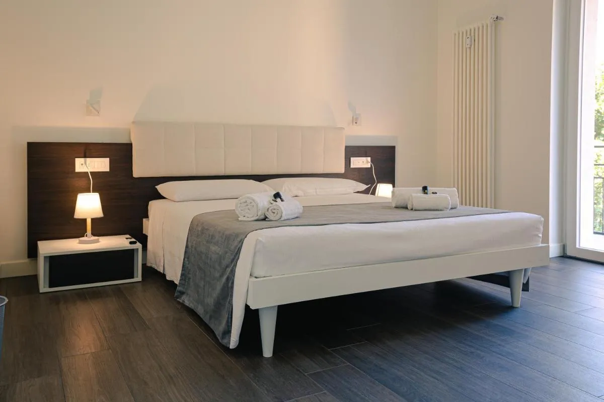 Image 1 of Verona Centre Suite – Royal Welcome