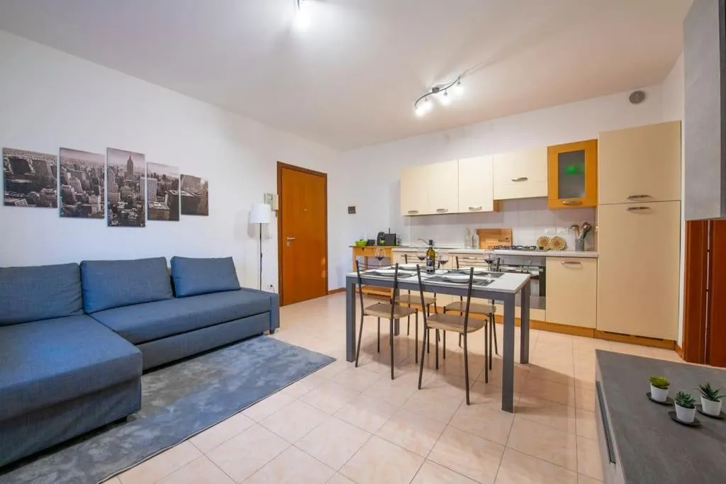 Image 3 of [Verona – FierHaus] – Garage & WiFi