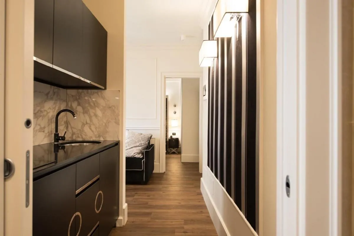 Image 2 of Verona House Aparthotel